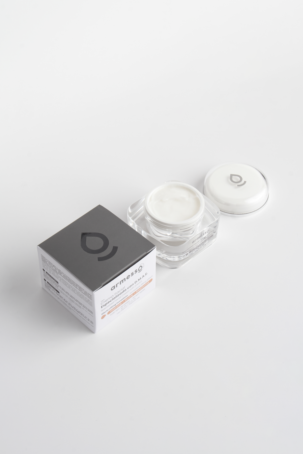 Crema Tratamiento Facial especializado con D.M.A.E.